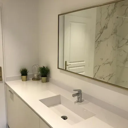 Au Fil Des Carmes Apartment *